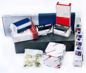 OEM overhaul rebuild kit for Isuzu 6BB1 engine used in TCM forklift trucks, including all essential components for a full engine rebuild.